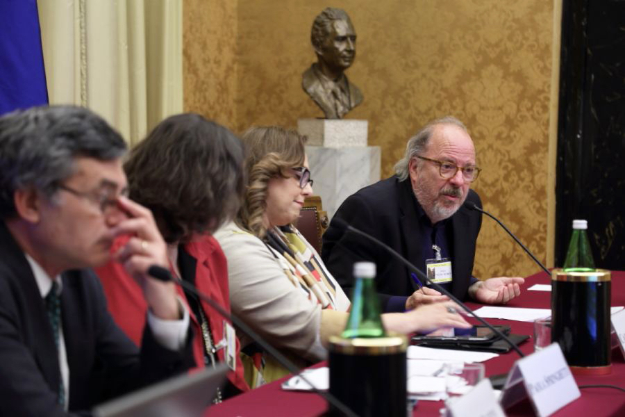 Riccardo, con la sua contagiosa energia e competenza ci ha sempre generosamente supportato. Lo ricorderemo così e nelle nostre future iniziative ci sarà un po' di lui.
Condoglianze sentite alla famiglia e un forte abbraccio a Stefano Arduini e alla comunità di <a href="/VITAnonprofit/">VITA.it</a>.
🌹