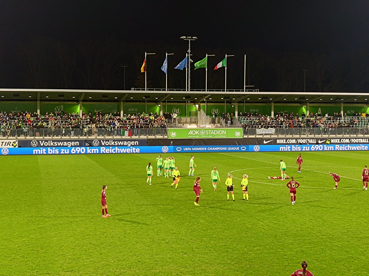 Tommaso_TGrabek's tweet photo. 6:1 choć przyznam, że do przerwy nic nie zwiastowało takiego wyniku.
Świetna zmiana Svendis Jane Jonsdottir ⚽⚽⚽⚽
#WOBASR 6:1 https://t.co/ZrXI7TZIwH