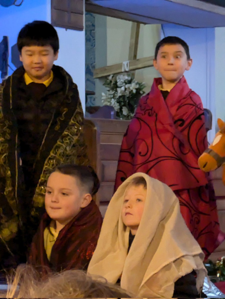 EastfieldPSHull's tweet photo. Year 4 are feeling festive after visiting the church this week to learn about how Christians celebrate Christmas #eps4AB #eps4SW #eps4GM https://t.co/9aIx0fI4Gf