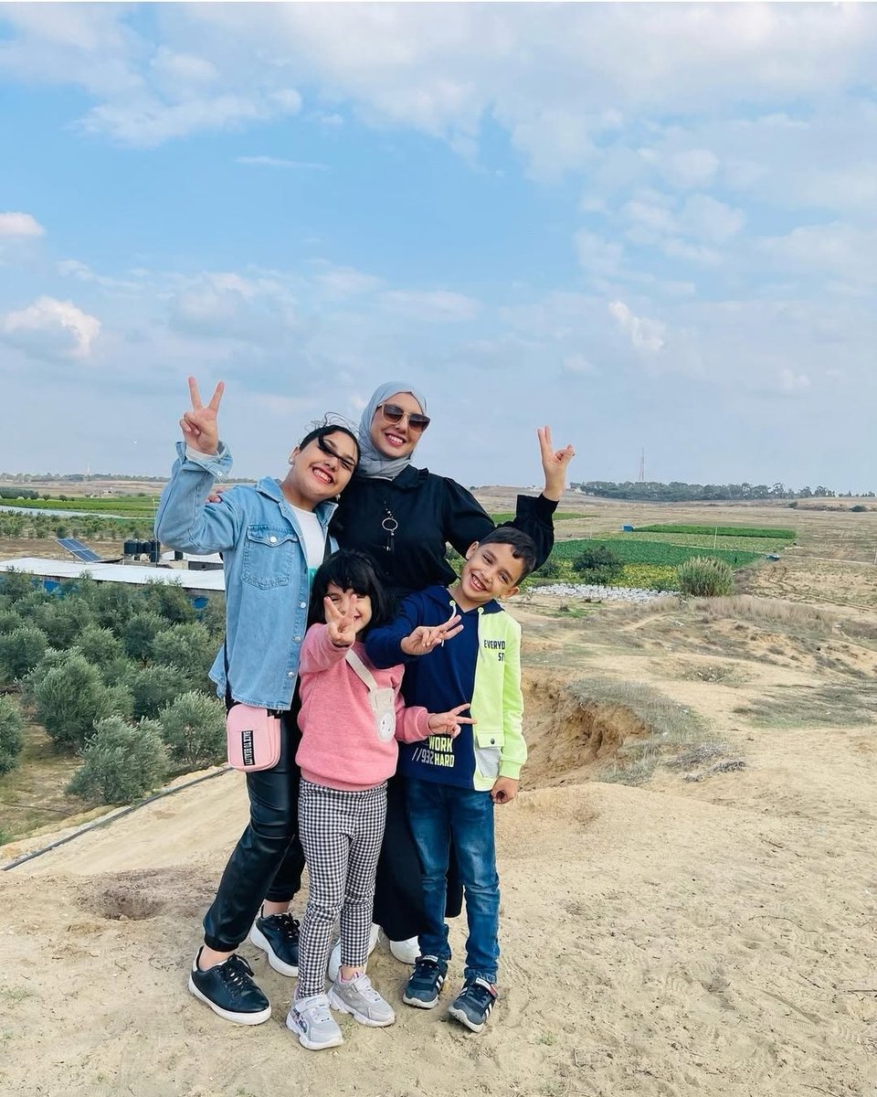 Indeed, to Allah we belong and to Him we shall return.
With hearts full of faith in Allah's decree, we mourn our dear colleague, journalist Eman AlShanti who has raised to martyrdom along with her family members
We also pray for a quick recovery of her daughter, Banan.