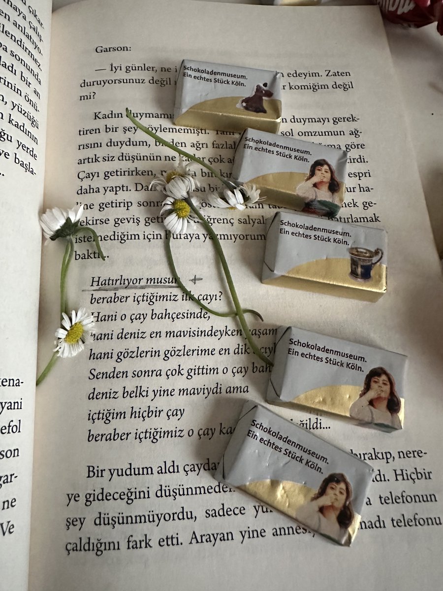 “Hatırlıyor musun?”
 
#GeceyeBirSöz 🌙
#kitapseverlertakiplesiyor 
#instagramdown