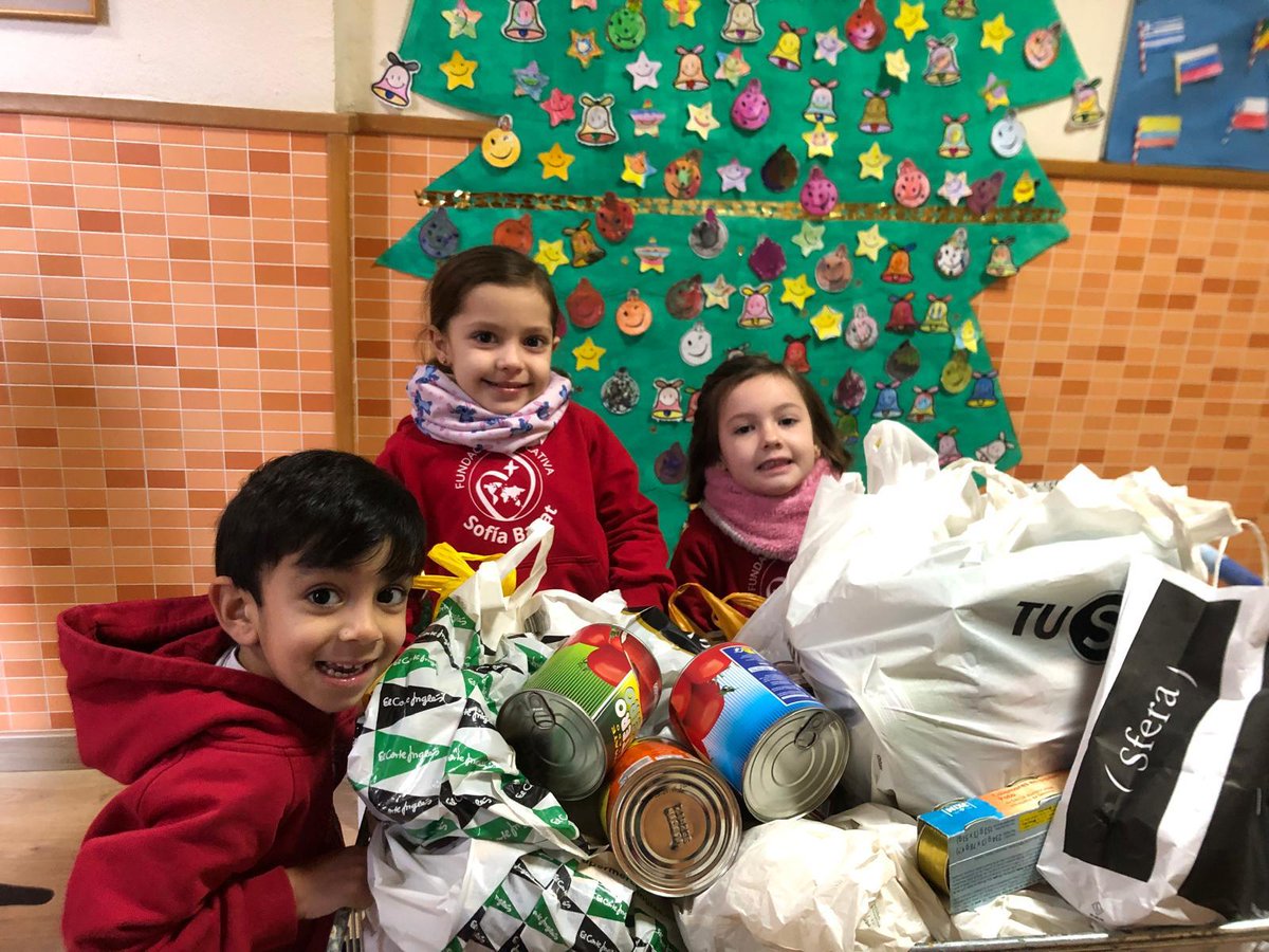 CSC_Granada's tweet photo. Nos hemos quedado sorprendidos/as con tantas "latas de generosidad” por el día de la lata.
Nuestros/as agentes de pastoral nos recuerdan que mañana JUEVES , 12 de diciembre, es el 4º día de campaña y es el DÍA DEL DULCE Y DESAYUNO. 
¡Colabora!
#FESB https://t.co/fch5wlaobN
