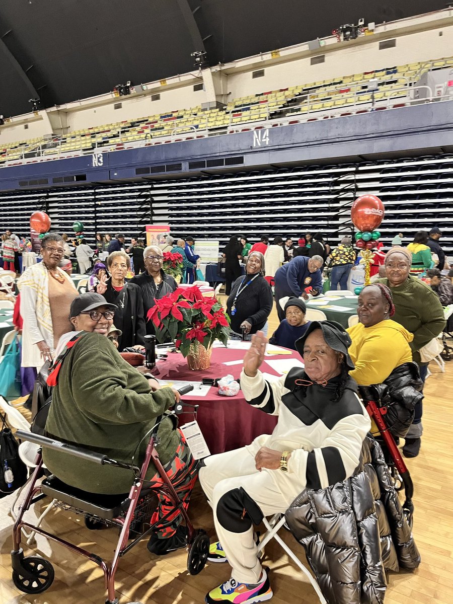 MOCRS engaged with residents from all 8 wards at the Mayor’s 26th Annual Senior Holiday Celebration! The day was filled with music, dancing, and joy as we celebrated our incredible seniors. 🎄🎉😃#SeniorCelebration #CommunityLove #MOCRS
