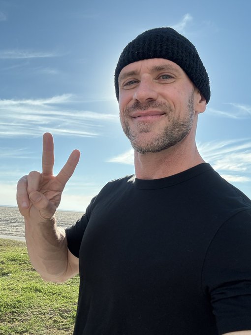 Watch JohnnySins's leaked NSFW photo on TwXstars