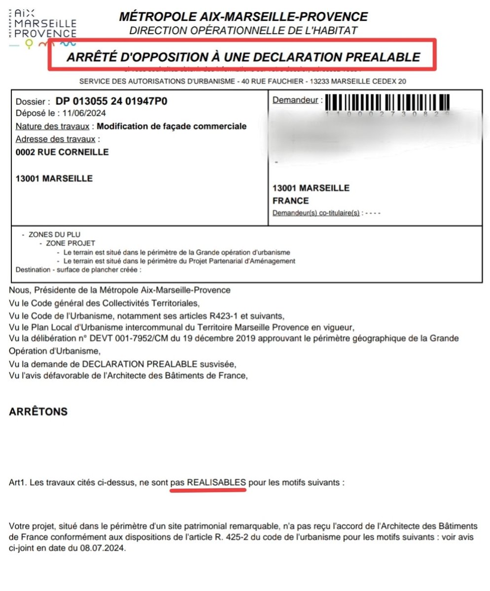 DavidLaMars's tweet photo. En dépit d'un refus signé @davidytier et particulièrement motivé par l'ABF, un commerçant passe outre et refait sa façade en violation des règles de mise en valeur du patrimoine, en covisibilité frontale avec l'Opéra de #Marseille classé monument historique https://t.co/qGejEBHPwQ