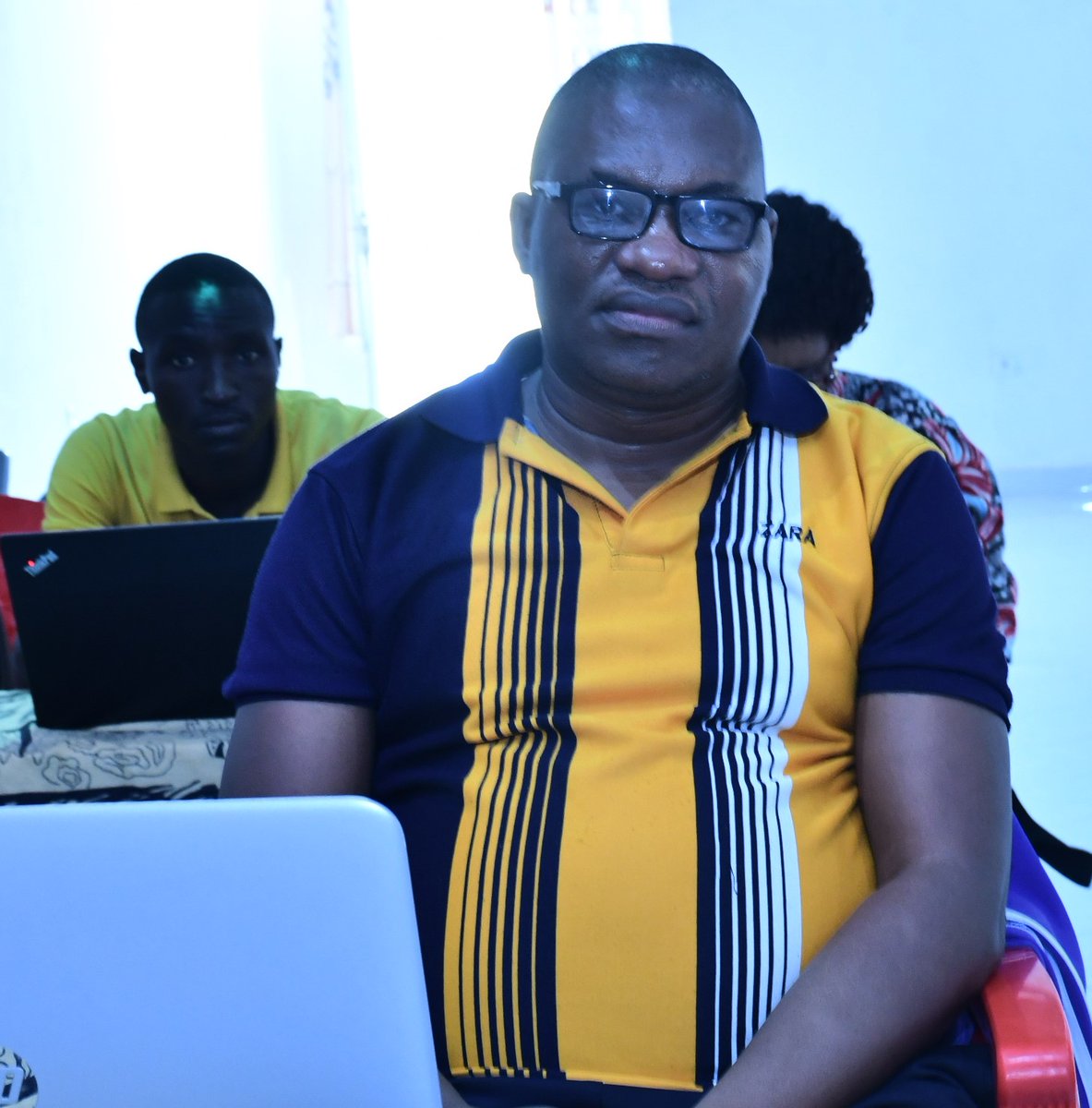 MiniJusticeBdi's tweet photo. La Ministre @Sabushimike_Ime, de @GenreMinistere, a indiqué qu'elle va recommander à tous les responsables des différents services de son Ministère d’impliquer les membres de la cellule de communication dans toute activité organisée ». https://t.co/Wh7LUQrWt5