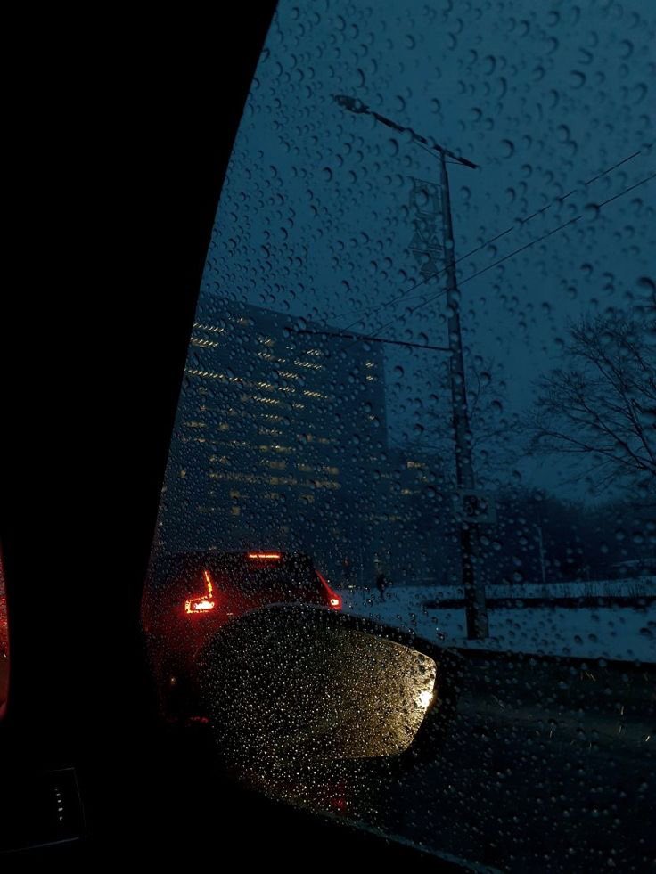 gIoomyweather's tweet photo. raindrops. https://t.co/EriP1m5Pdu