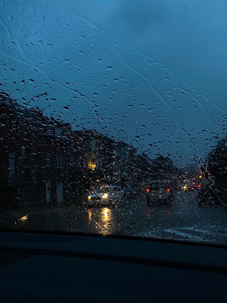 gIoomyweather's tweet photo. raindrops. https://t.co/EriP1m5Pdu