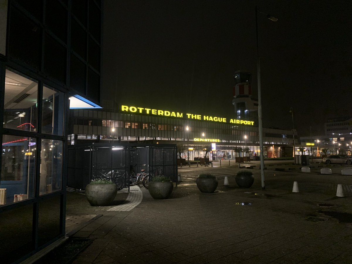 erictimmert's tweet photo. 2e keer deze week, nu ophalen..
#Airport #Rotterdam #200kmvanhuis https://t.co/3dBSkfAF4H