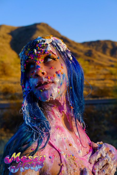 messyhot