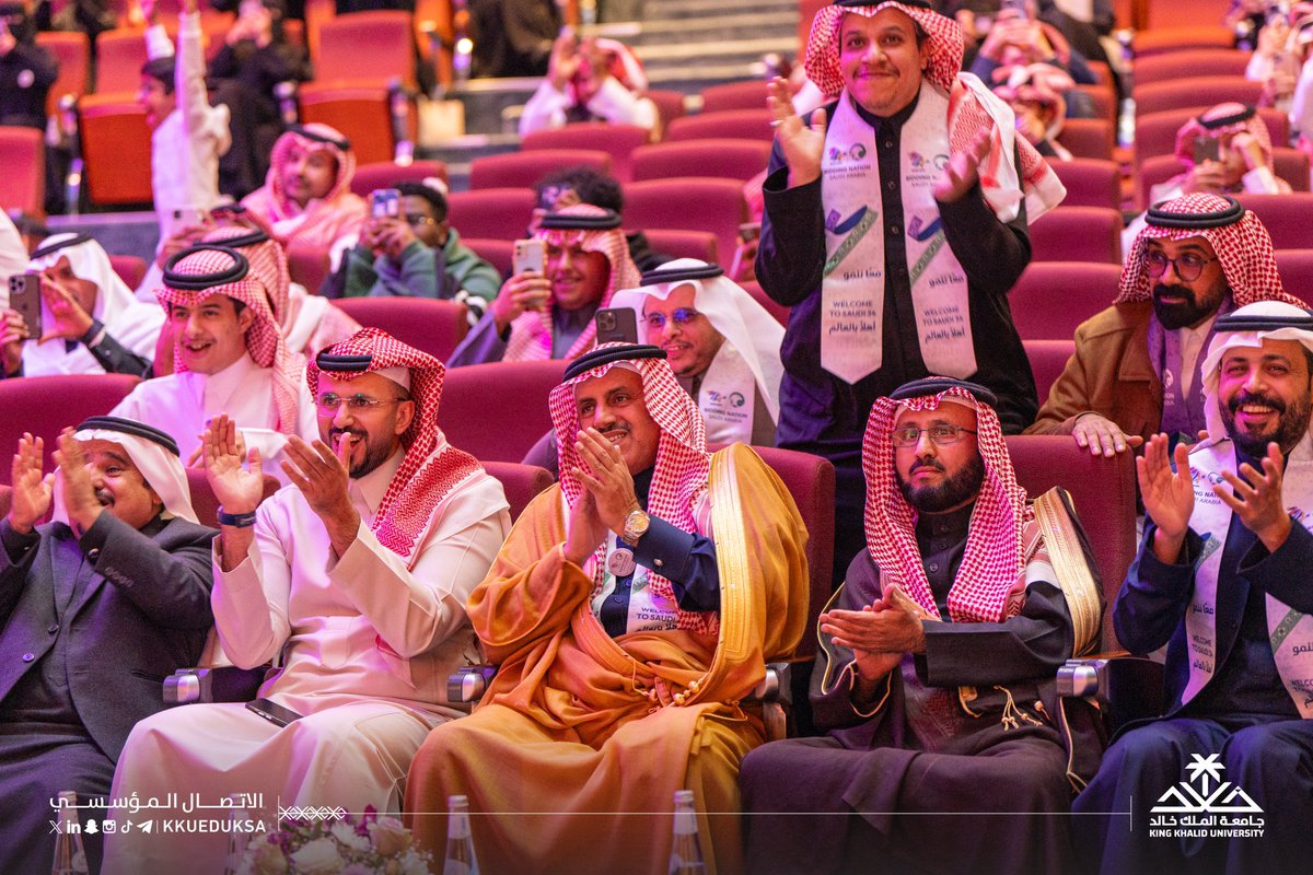 kkueduksa's tweet photo. #صور |

جانب من احتفاء #جامعة_الملك_خالد مساء اليوم، بفوز المملكة باستضافة #كأس_العالم_2034.. 

#معًا_ننمو 
#أهلاً_بالعالم
#السعودية34
#عسير_تسابق_المستقبل_باستضافة_كأس_العالم https://t.co/KBs1PwxsEo