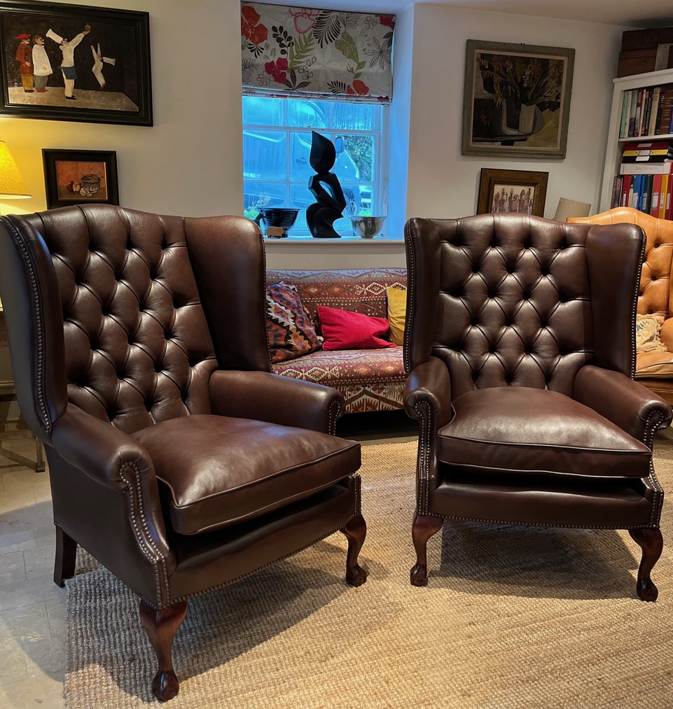 LeatherChairsUK's tweet image. Pair of High Back Georgian Wing Chairs being made ready for a delivery in Edinburgh. We regularly send sofas and chairs to Scotland #wingchair #leatherwingchair #georgianwingchair #leatherclubchair #englishwingchair #leatherchairsofbath #leatherchair  #leathergeorgianwingchair