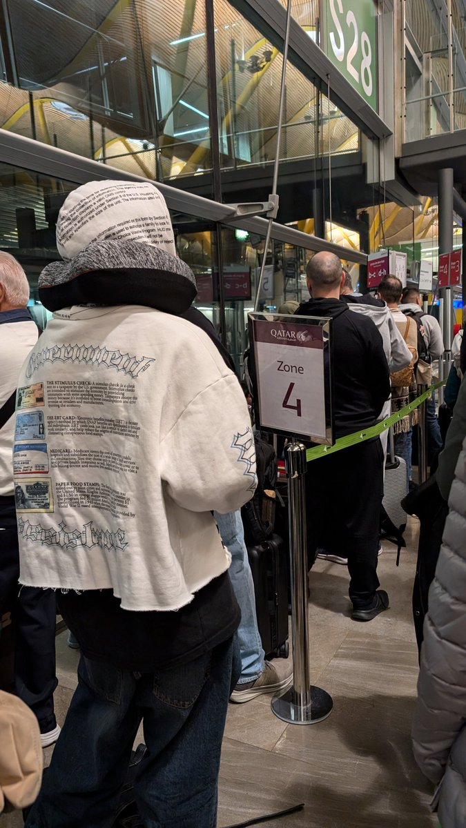 disasodo's tweet image. This guy is wearing an "educational" hoodie. I learned something while queing. @dohertytjp