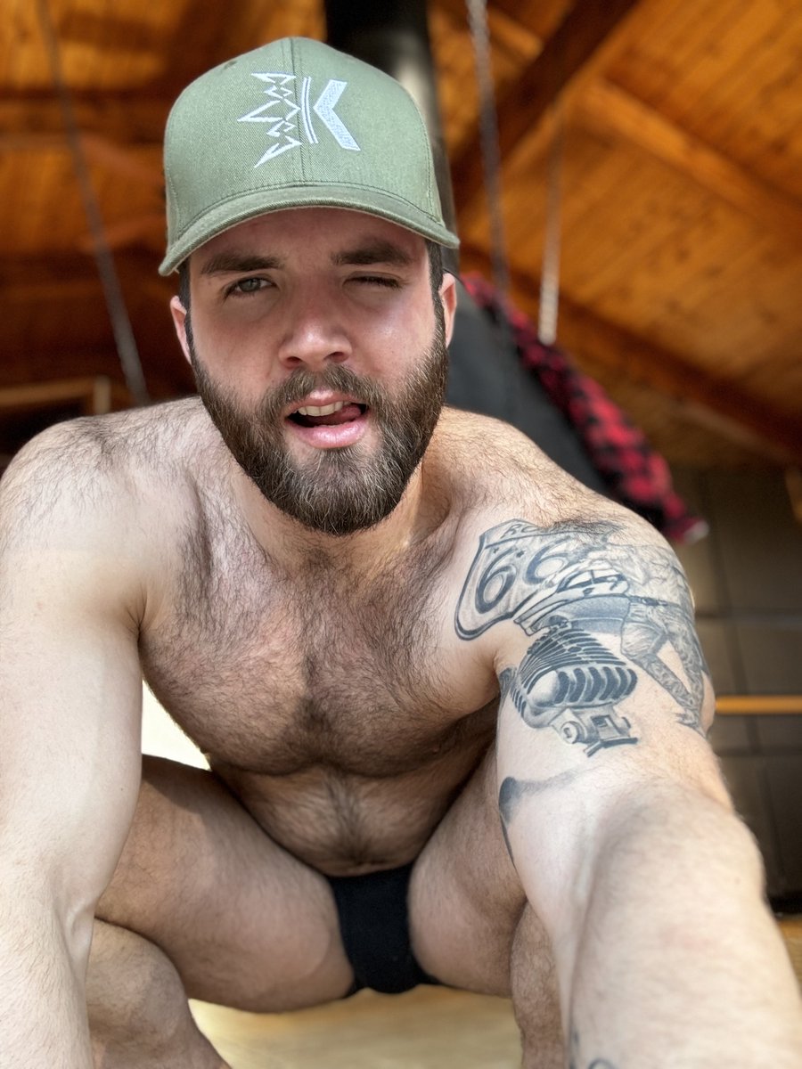 muscle_bear24's tweet photo. "Wild Bear Unleashed: A Muscle Adventure in Nature 🐻📷 ://onlyfans.com/musclebear24 #musclebears #OnlyFans #bearsofonlyfans #Wisconsin #musclefur #muscleart https://t.co/DrYAc4ZW9A