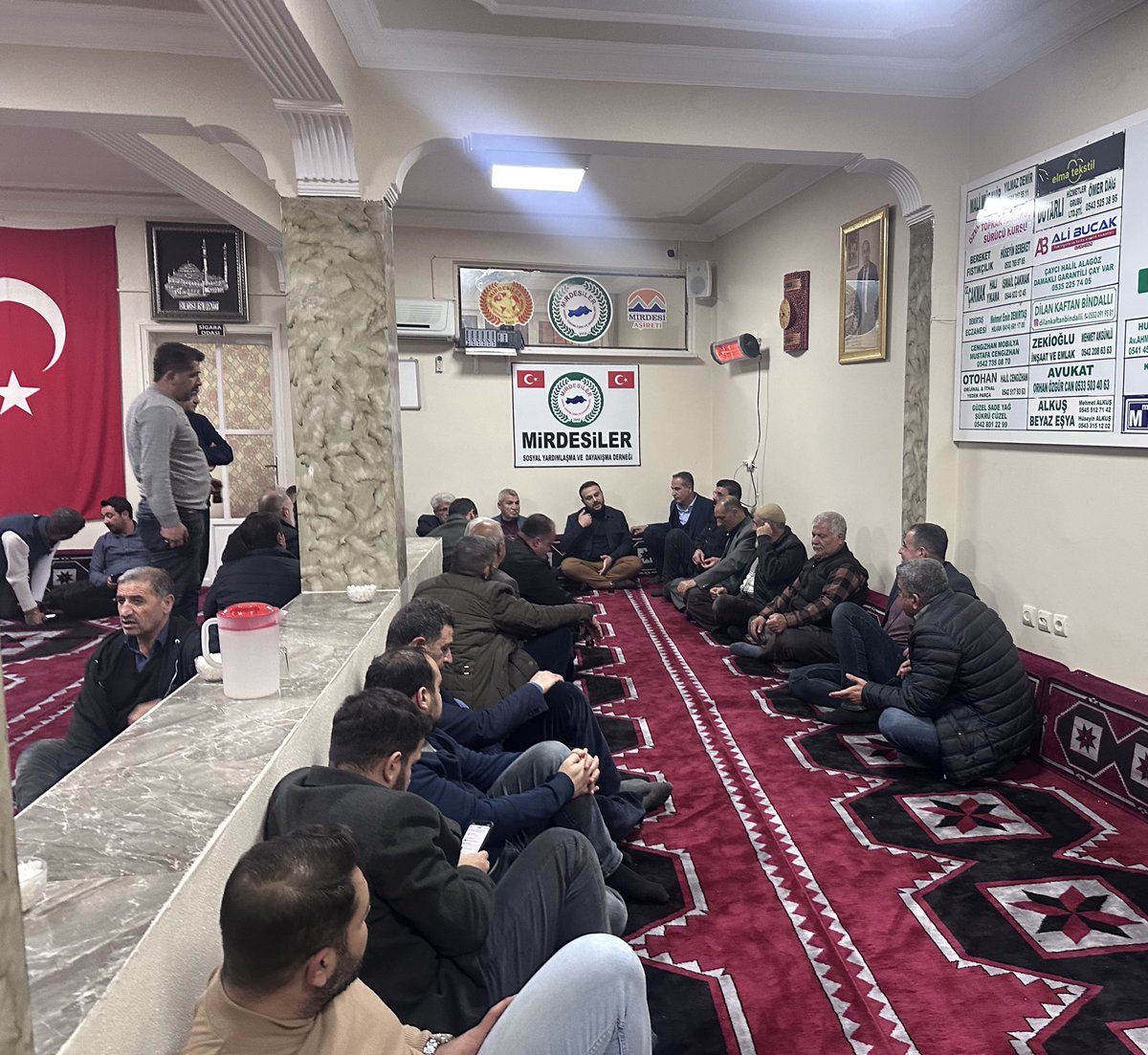 MİRDESİ AŞİRETİ (@asiretimirdesi) on Twitter photo Her Çarşamba olduğu gibi bu Çarşamba'da geleneksel aile Dayanışma toplantımızı gerçekleştirdik. Misafirimiz Ak Parti Haliliye İlçe Başkanı <a href="/mbagmanci63/">MUSTAFA BAĞMANCI</a> katılımlarından dolayı teşekkür ederiz <a href="/rmznelma/">Ramazan Elma</a> başkan ile önemli görüşmeler sağlandı. Her Çarşamba olduğu gibi bu Çarşamba'da geleneksel aile Dayanışma toplantımızı gerçekleştirdik. Misafirimiz Ak Parti Haliliye İlçe Başkanı <a href="/mbagmanci63/">MUSTAFA BAĞMANCI</a> katılımlarından dolayı teşekkür ederiz <a href="/rmznelma/">Ramazan Elma</a> başkan ile önemli görüşmeler sağlandı.