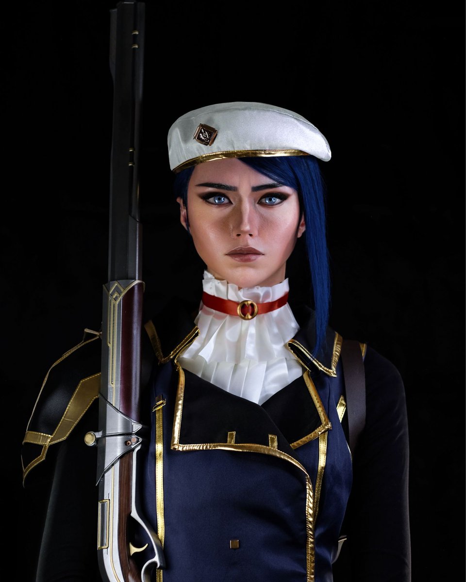Wanderlustluca's tweet photo. My Caitlyn cosplay from #Arcane 💙 https://t.co/X59P8btosW