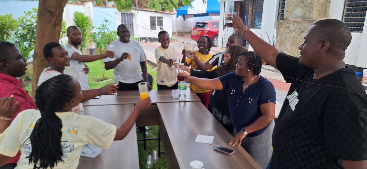 PHYLLISMUEMA tweet media