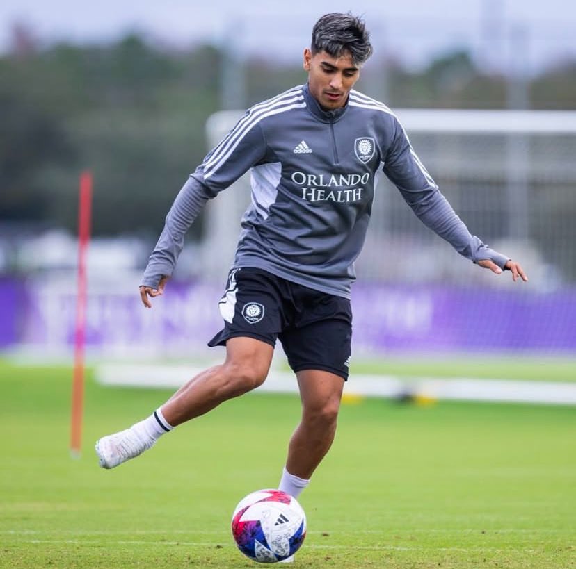 Desde__1914's tweet photo. 🚨| Cruz Azul busca dar ‘chapéu’ no Palmeiras e contratar Facundo Torres.

O Verdão já tem acordo com o Orlando, mas atleta visa uma ida ao futebol mexicano melhor para sua carreira.

Cruz Azul já prepara uma oferta pelo jogador.

🗞 [@CLMerlo] https://t.co/JM8DAPkWxg