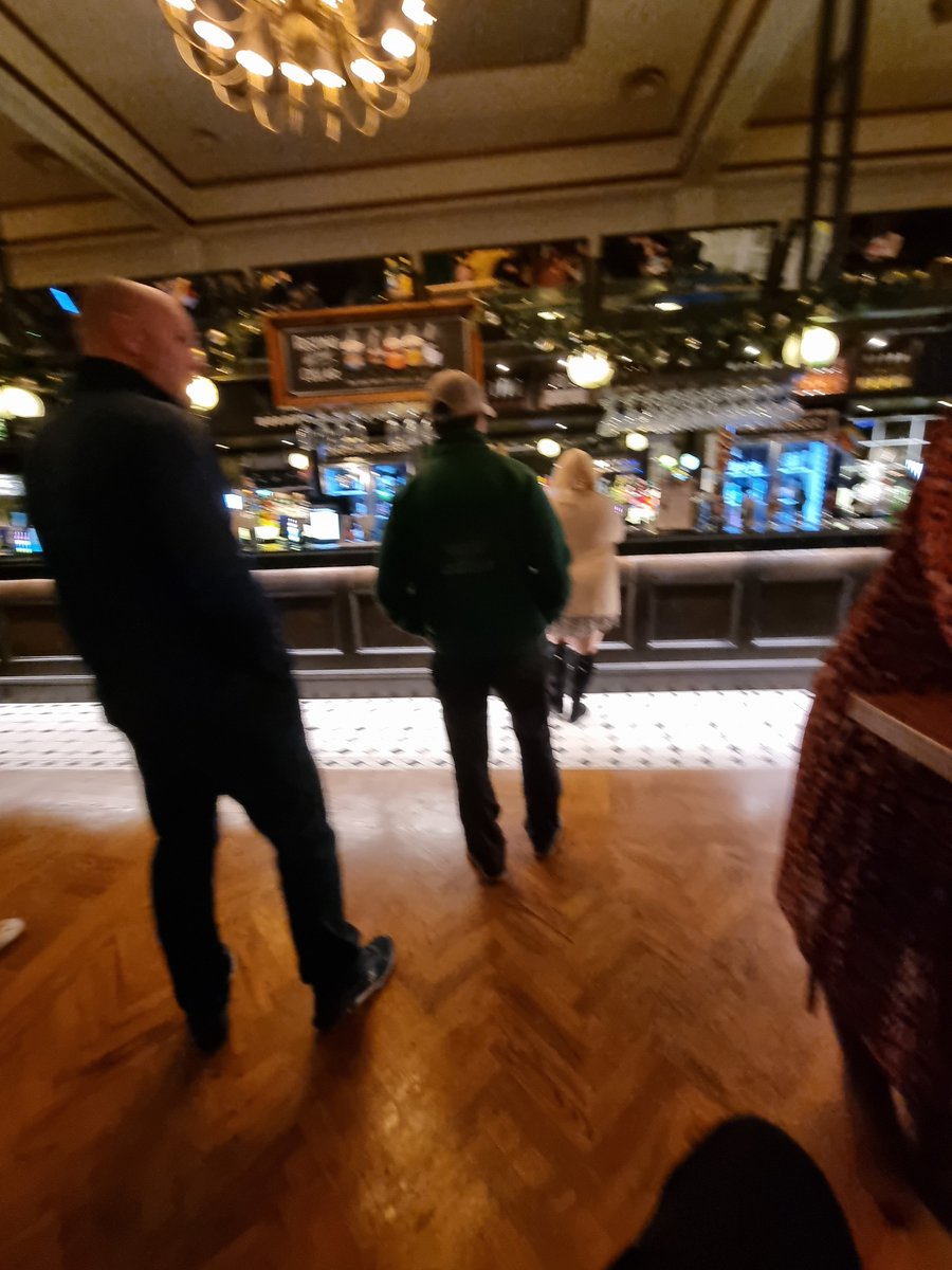 Spoons in Brecon (again). Disgraceful <a href="/que/">QUE.</a>