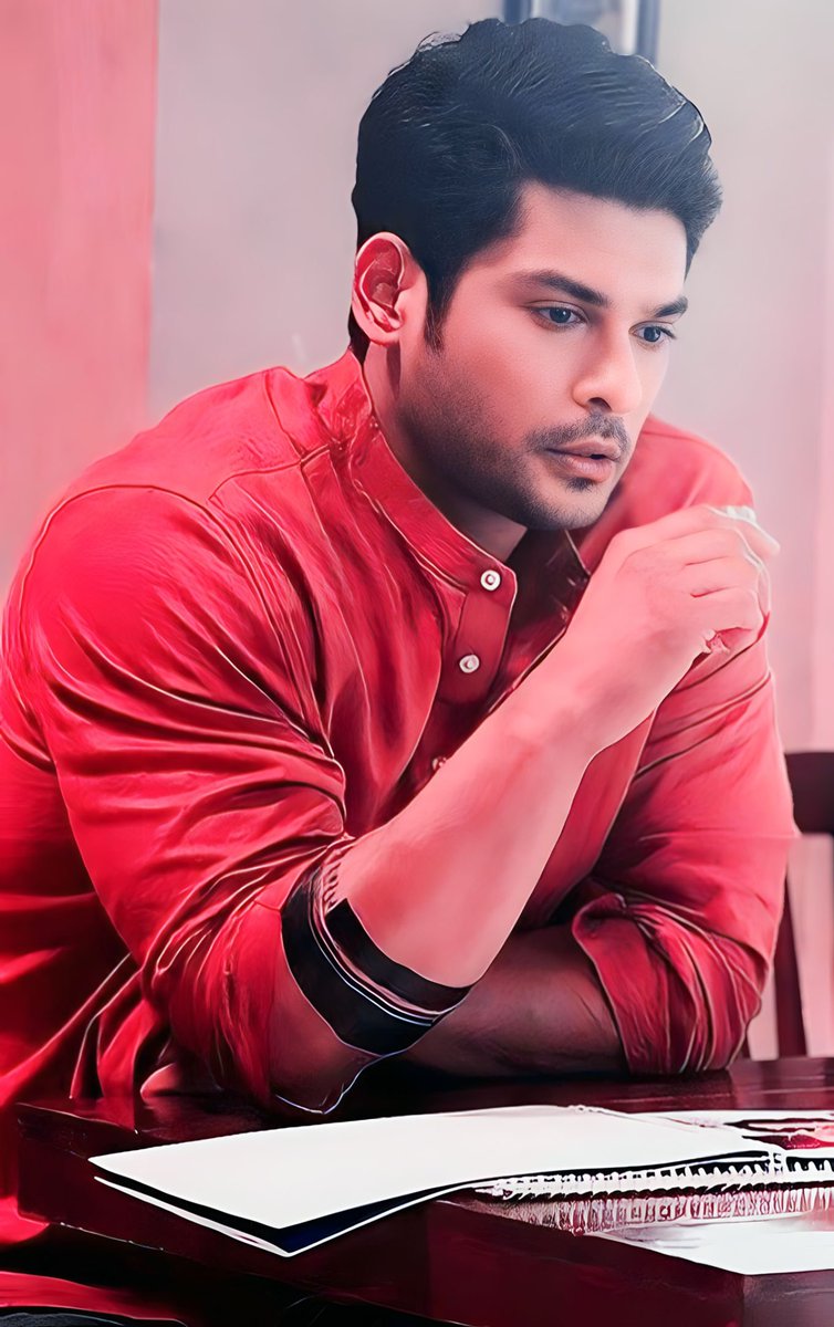 ByNitesh's tweet image. HBDSidharthShukla
He is an all rounder great actor, great host,great personality. everything about him is great!! 
We love #sidharth_shukla Always