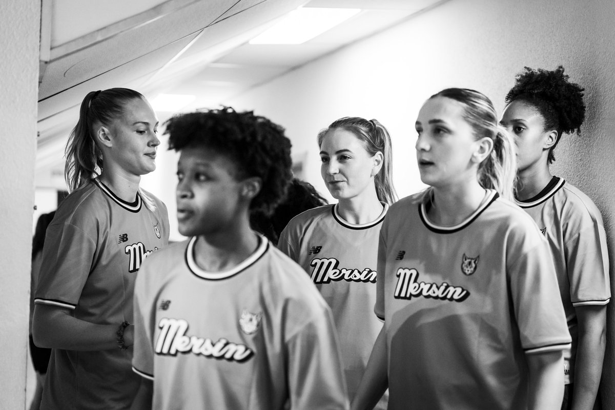 A night of sweet comebacks in #EuroLeagueWomen 🍯

<a href="/SMavunga_23/">Princess StephMav </a> | <a href="/ksam44/">Karlie Samuelson</a>