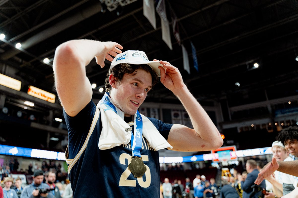 Happy Birthday to the pride of Sheridan, Wyoming! 🥳🎂

<a href="/SLecholat/">Sam Lecholat</a> | #GoCatsGo