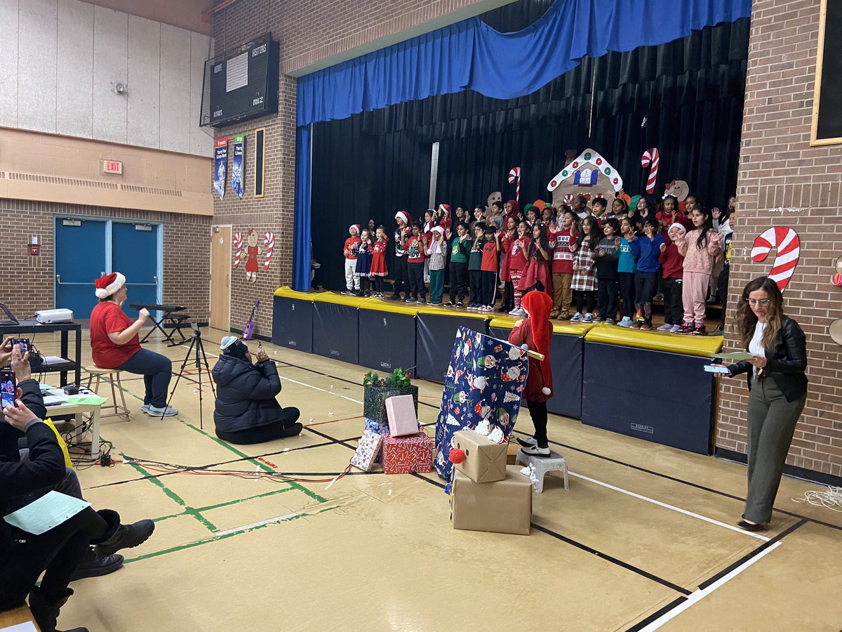 Sukhwinder Singh Buall (@principalbuall) on Twitter photo What a joyful winter concert K-3 <a href="/BeaumondeBHJMS/">Beaumonde Heights Junior Middle School</a>!! Many thanks to students, staff and parents especially <a href="/suppastars/">SUPPASTARS</a> <a href="/GordonSteam/">MsGordonSTEAM</a> for this wonderful community event. What a joyful winter concert K-3 <a href="/BeaumondeBHJMS/">Beaumonde Heights Junior Middle School</a>!! Many thanks to students, staff and parents especially <a href="/suppastars/">SUPPASTARS</a> <a href="/GordonSteam/">MsGordonSTEAM</a> for this wonderful community event.