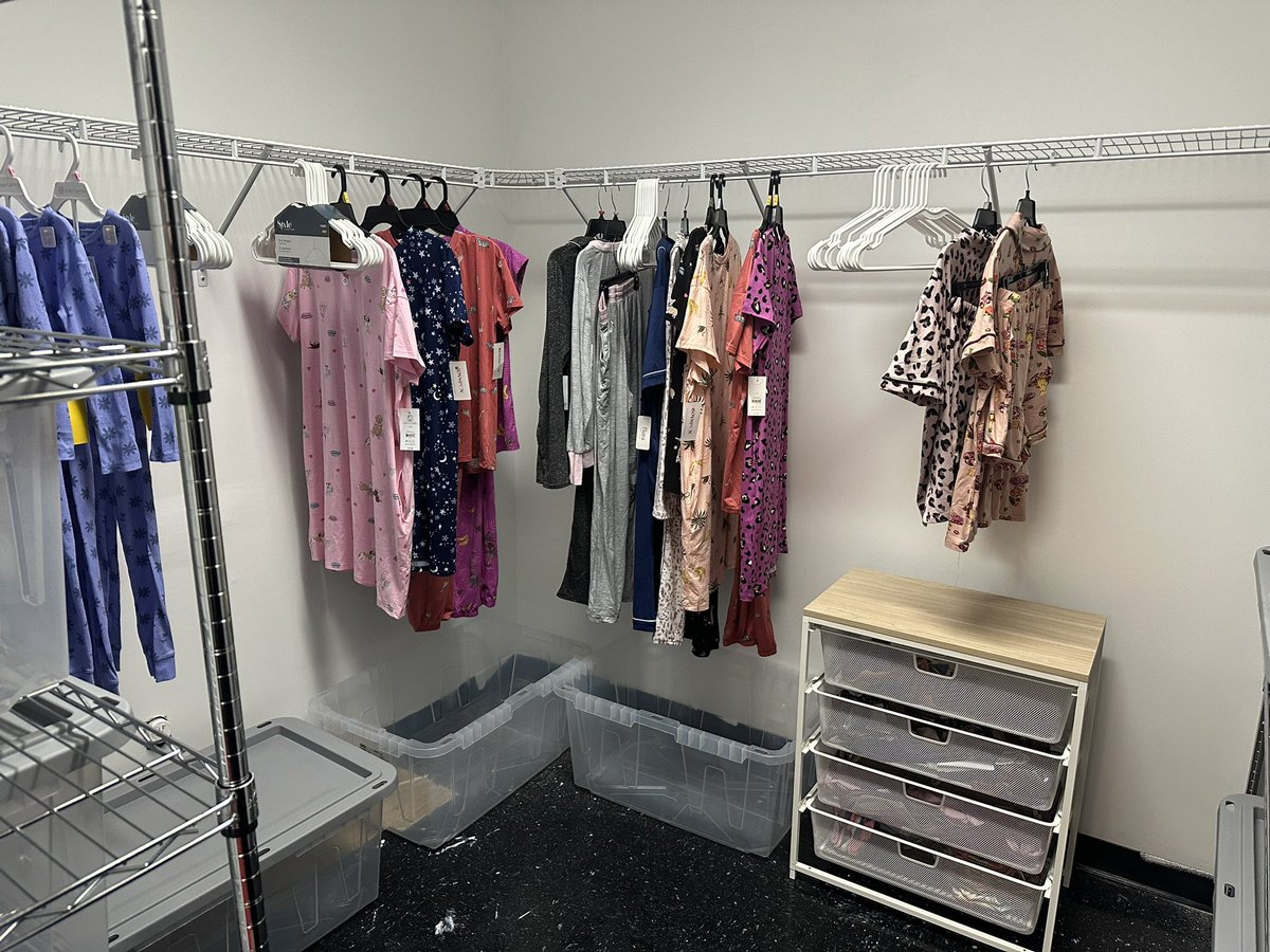 Special day for 1188 and 2244 teaming up to give back to the community. We were able to transform old dentist offices into storage rooms for foster kids to pickup supplies and clothes. <a href="/BenitoKomadina/">Benito.Komadina@Lowes</a> <a href="/DCT0813MD/">Dante Thomas</a> <a href="/catinabutler14/">Cece Butler</a> <a href="/Michael26292038/">Michael Zucker</a> <a href="/mykingthoughts/">Marshall B</a> <a href="/Ashlynn_31/">Ashlynn Gilmore 🌻</a>