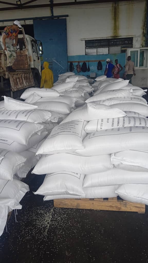 Se continúa con la distribución de la canasta básica de n #PinardelRío