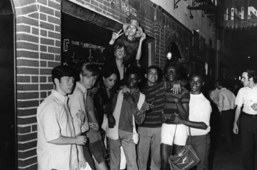 en.wikipedia.org/wiki/Stonewall…