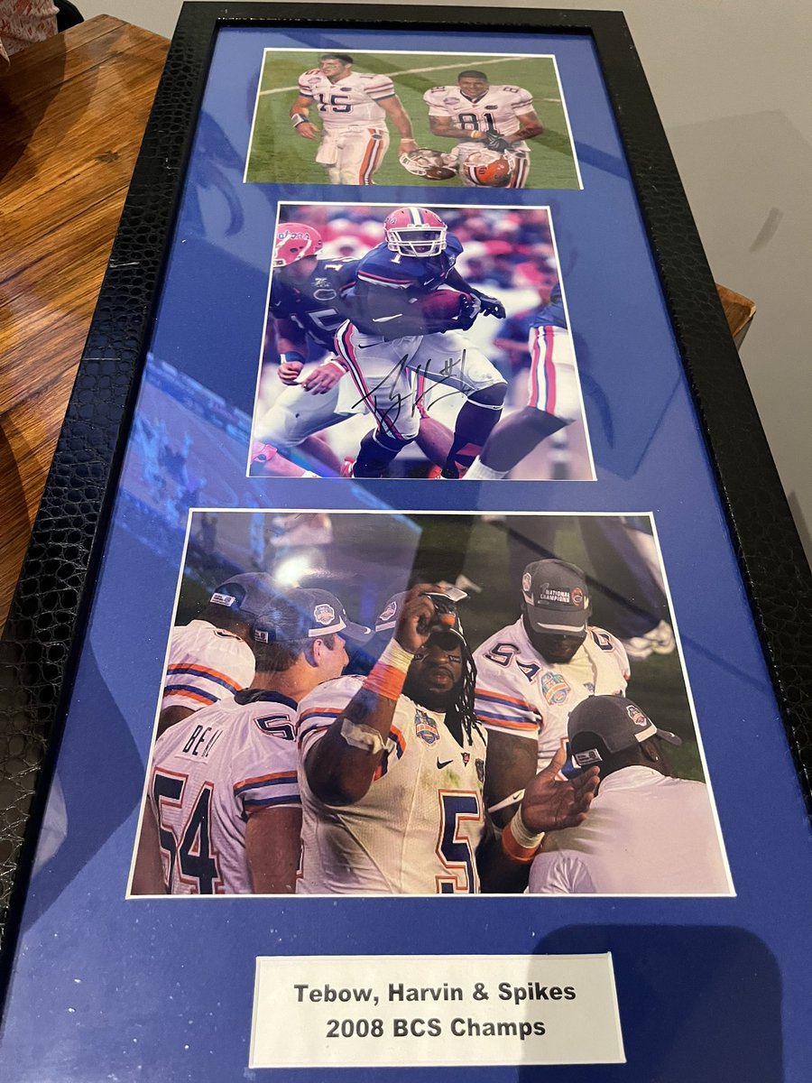 J_stas93's tweet photo. Elite bday gift. Thanks @BenGChase 🐊 #RIPChico https://t.co/jaVhbPnfu2