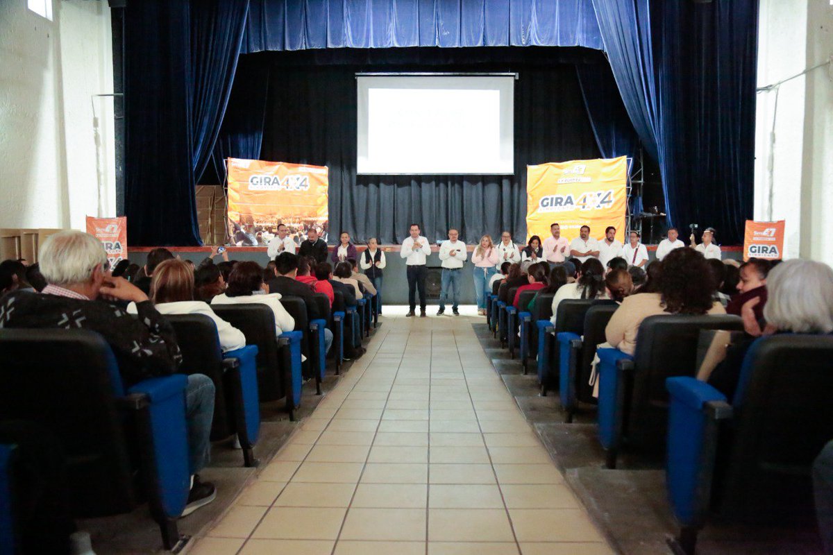 ilichglz's tweet photo. 📷 En #COLOTLAN compartimos los avances de nuestros proyectos prioritarios y escuchamos las voces de nuestros compañeros.
¡Gracias, Colotlán, por su cálido recibimiento y entusiasmo! en esta #GIRA4X4 https://t.co/vYKKwnnsjd