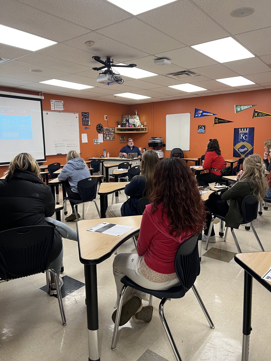 Learning about all the off campus opportunities LPS has to offer! <a href="/LHSJAYS/">Liberty High School</a> <a href="/Blue_Jay_Nation/">BlueJayNation</a>