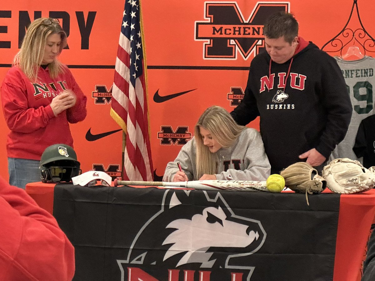 McHenry Softball tweet media