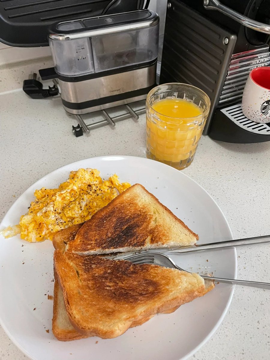 自分で作った朝食🥪☕️😋