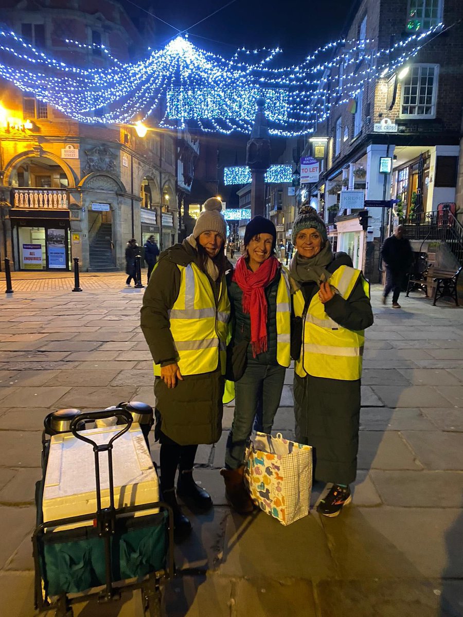 Soul Kitchen Chester (@soul_chester) on Twitter photo This evening’s Wednesday Welfare Walkabout team giving out hot food & drinks to people on the streets in Chester. Thank you to the lovely man who donated £20. If you would like to help us to make a difference just click on this link. Thank you. 
soulkitchenchester.org.uk/christmas-appe… This evening’s Wednesday Welfare Walkabout team giving out hot food & drinks to people on the streets in Chester. Thank you to the lovely man who donated £20. If you would like to help us to make a difference just click on this link. Thank you. 
soulkitchenchester.org.uk/christmas-appe…