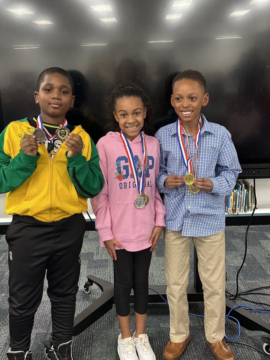 LorraineLions's tweet photo. Our 5th grade showed their Pride at the LES Social Studies Fair. Congratulations to all who participated and to those who are advancing to the County Fair.
#lespride https://t.co/RQbirhc6tP