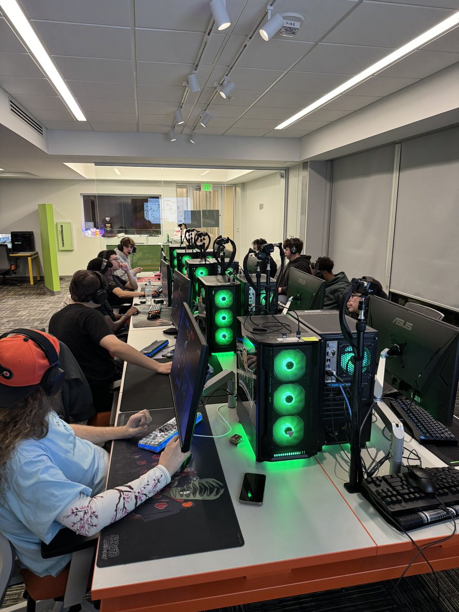 GTCC Esports (@gtccesports) on Twitter photo #R6
#COD
Simultaneous semi-finals in <a href="/NJCAAe/">NJCAA Esports</a> Nationals!
Cheer us on at:
twitch.tv/gtcc_esports?t… #R6
#COD
Simultaneous semi-finals in <a href="/NJCAAe/">NJCAA Esports</a> Nationals!
Cheer us on at:
twitch.tv/gtcc_esports?t…