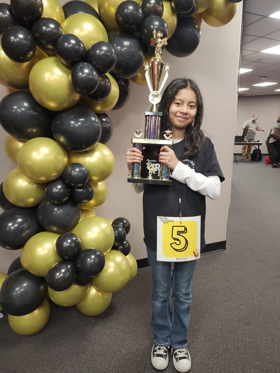 Jesselyn Holden tweet media