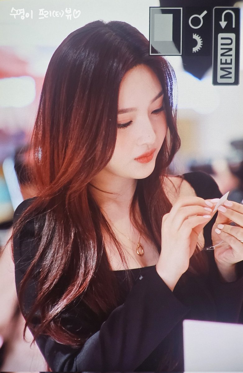 WNCJOY's tweet photo. 241212 판도라 팝업
#조이 #레드벨벳 #Joy #Redvelvet #박수영 #ジョ https://t.co/SHCeMGVXwh