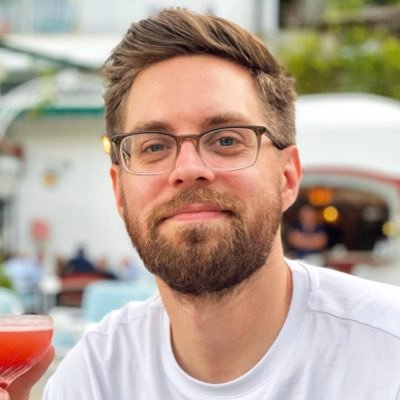 davionrainesvg's tweet photo. GREAT NEWS / THREAD: Rockstar Games has brought on writers from popular comedy, some controversial shows for GTA 6. These writers are Jeff Tolposki writer of (Brooklyn NINE - NINE and The Pete Holmes show) as well as Jordan Drew writer of (VEEP and The Thick of It). https://t.co/9fa3TSvnzq