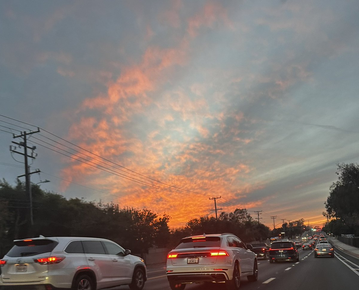 NKaravedas's tweet image. The stages of my #DriveHome are pretty AMAZING!  

#OC #Cali @StormHour
