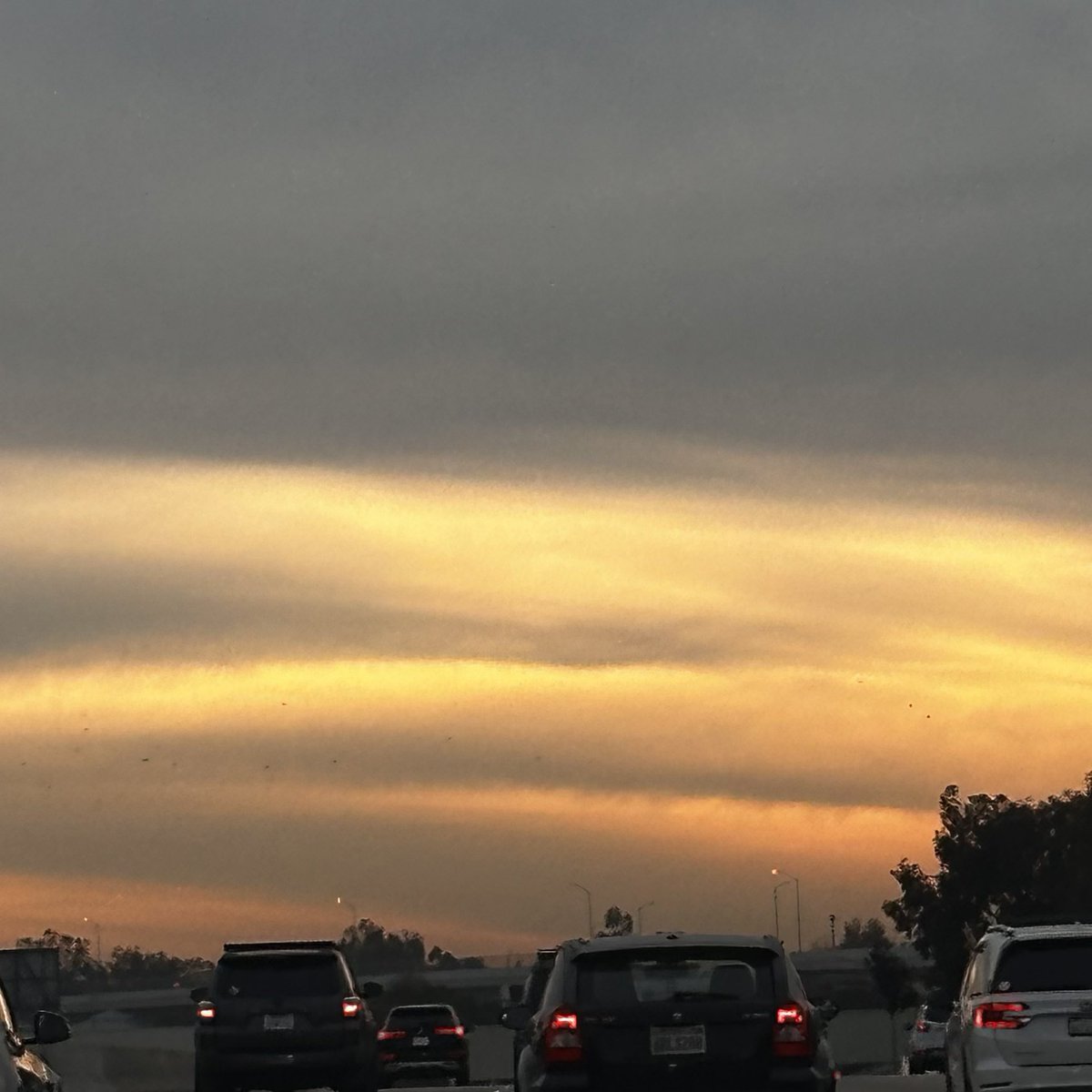 NKaravedas's tweet image. The stages of my #DriveHome are pretty AMAZING!  

#OC #Cali @StormHour