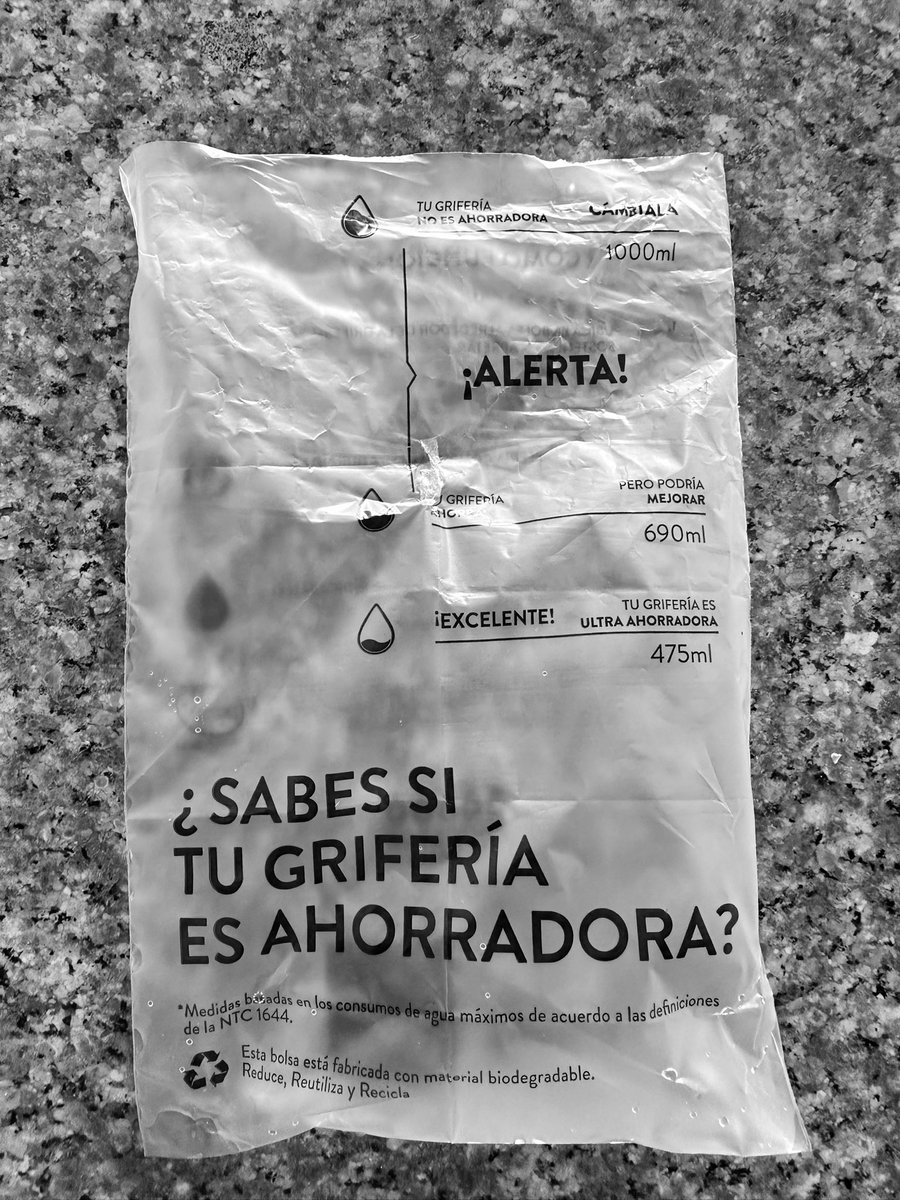 ruthgomezco's tweet image. #backtothebasic la reciente campaña de una empresa de griferías ante la necesidad de ahorro de agua utilizó la factura de  @AcueductoBogota y crearon lo que yo llamo: el renacimiento del marketing experiencial …muy bien logrado 👏#MarketingStrategy