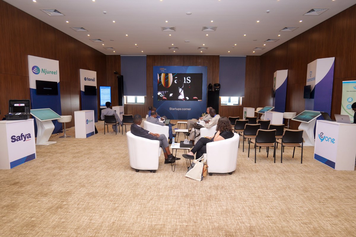PasteurDakar's tweet photo. Innovation and entrepreneurship in the #healthcare  sector. Today, we were honored to welcome #startups from the healthcare and #Innovation sector to the third day of IPD's Centenary Week. The event was organized by Dr Joe FITCHETT, Senior Advisor in Biotechnology at IPD.#IPD100 https://t.co/E0gf7AlMYx