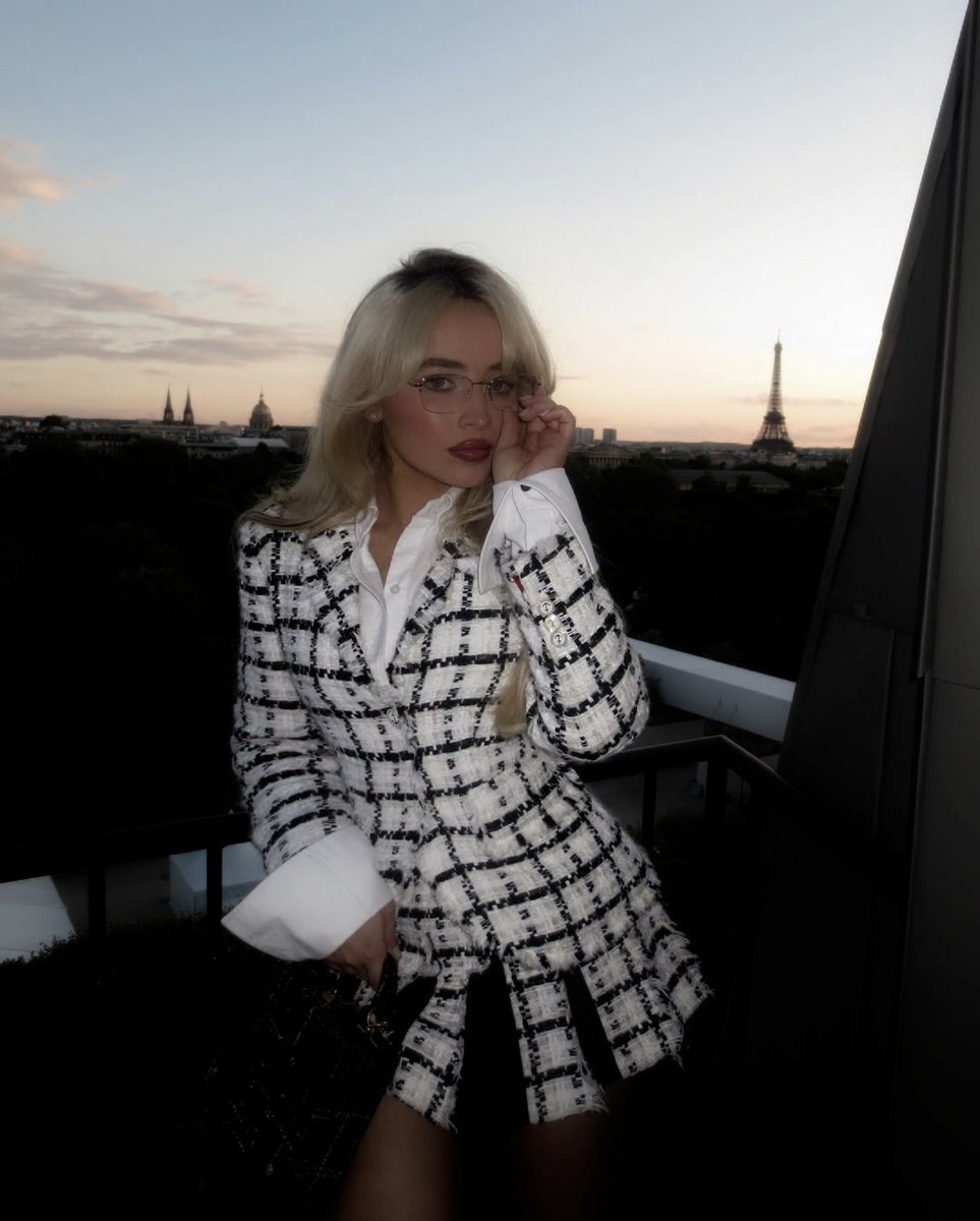 ㅤㅤ︎︎︎ㅤㅤ︎︎︎
graduated from 𝘩𝘰𝘵𝘵𝘦𝘳𝘨𝘪𝘳𝘭𝘪𝘦𝘴 highschool. Xx, 💋