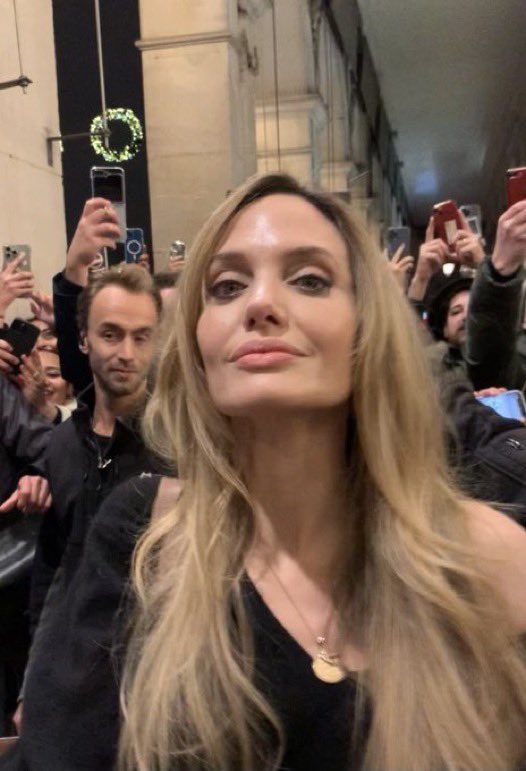 joliedomination's tweet image. baby girl