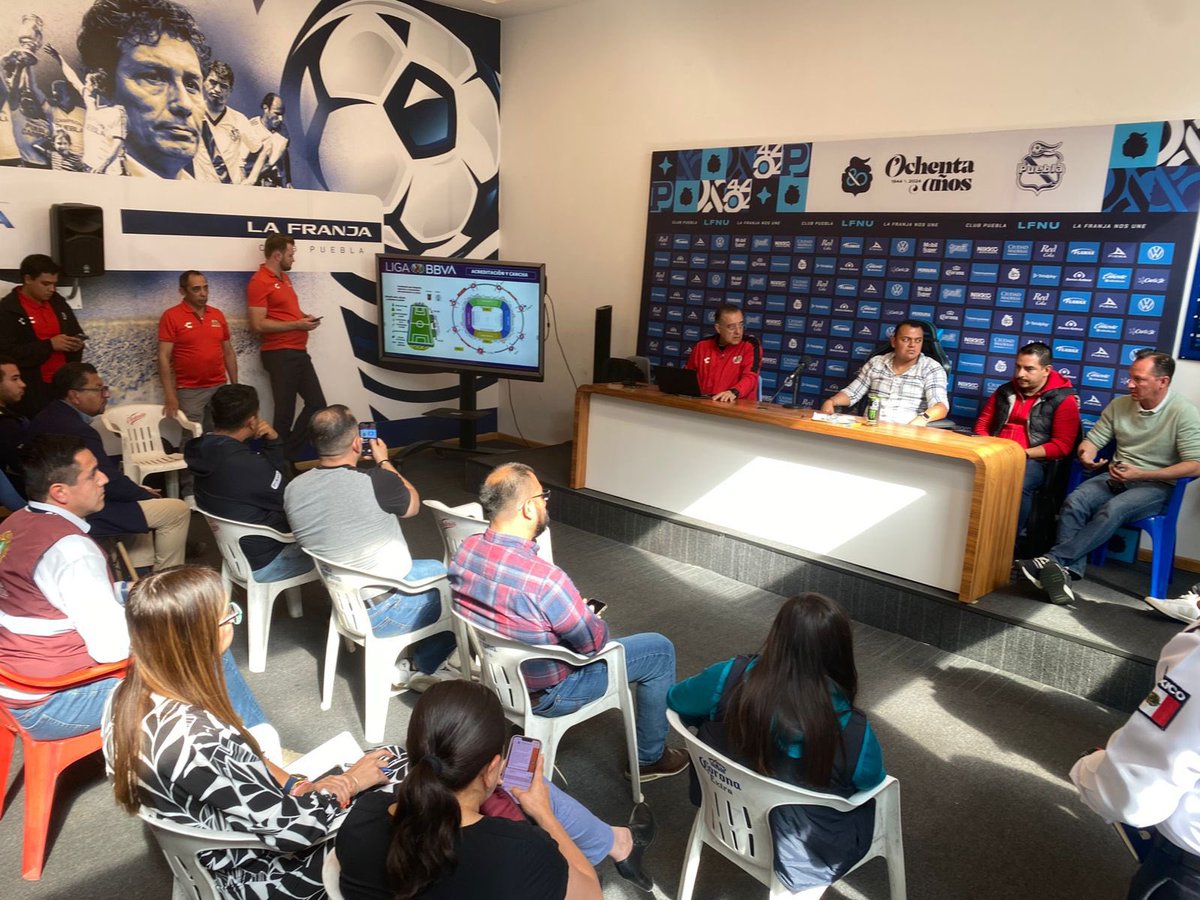 msilvaruiz's tweet photo. 📢 Reunión previa al gran encuentro América vs. Monterrey 🏟️

La Sindicatura Municipal, a través de la Dirección de Juzgados de Justicia Cívica, asistió a una reunión con la Liga MX de Fútbol Mexicano⚽ como parte de los preparativos para garantizar un ambiente seguro y ordenado durante el partido de mañana en el @EstadioCuauhtémoc. 🛡️

Estamos trabajando en conjunto para que este evento deportivo sea una experiencia inolvidable para todas y todos. 🙌

#LaCapitalImparable