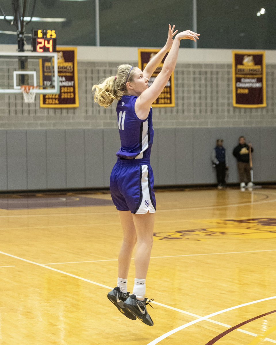the brooklyn way

#1 <a href="/nyuwomenshoops/">NYU Women's Basketball</a> 104, Brooklyn College 40

- 51 bench points 
- 58 points in paint 
- 63% FG, 52% 3-PT