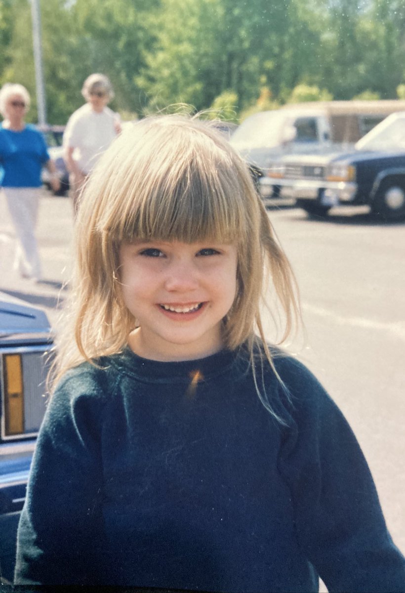 chair 👉🏻🪑 tweet media